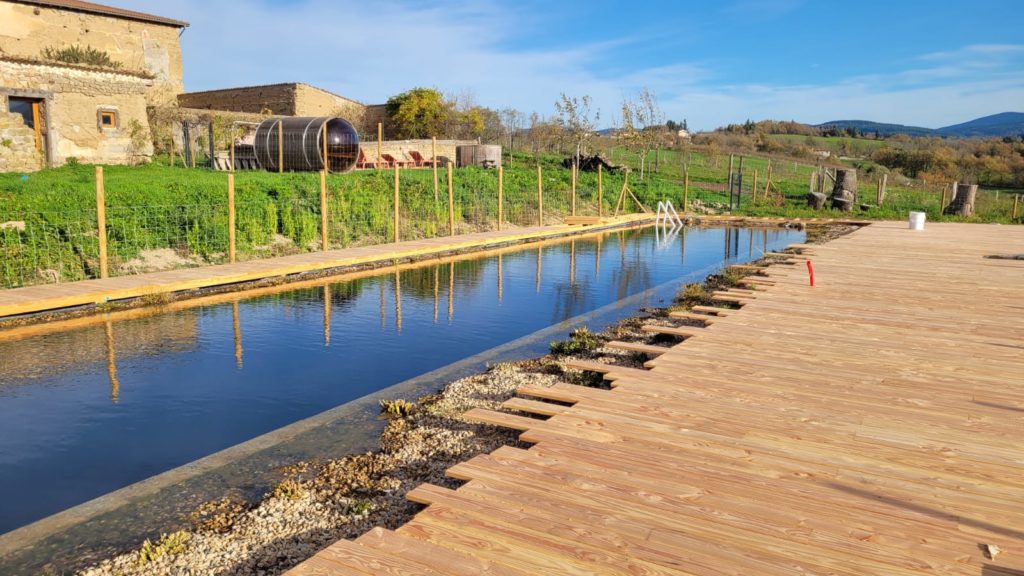 gite de groupe avec piscine auvergne